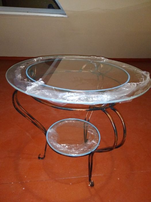 стіл журнальний, кований