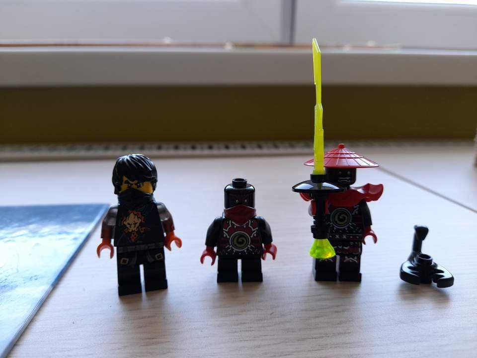 Klocki lego - Pojazd czarnego ninja (zestaw 70589