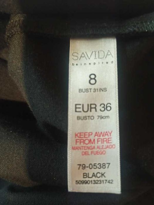 Sukienka czarna dopasowana elegancka aplikacje Savida