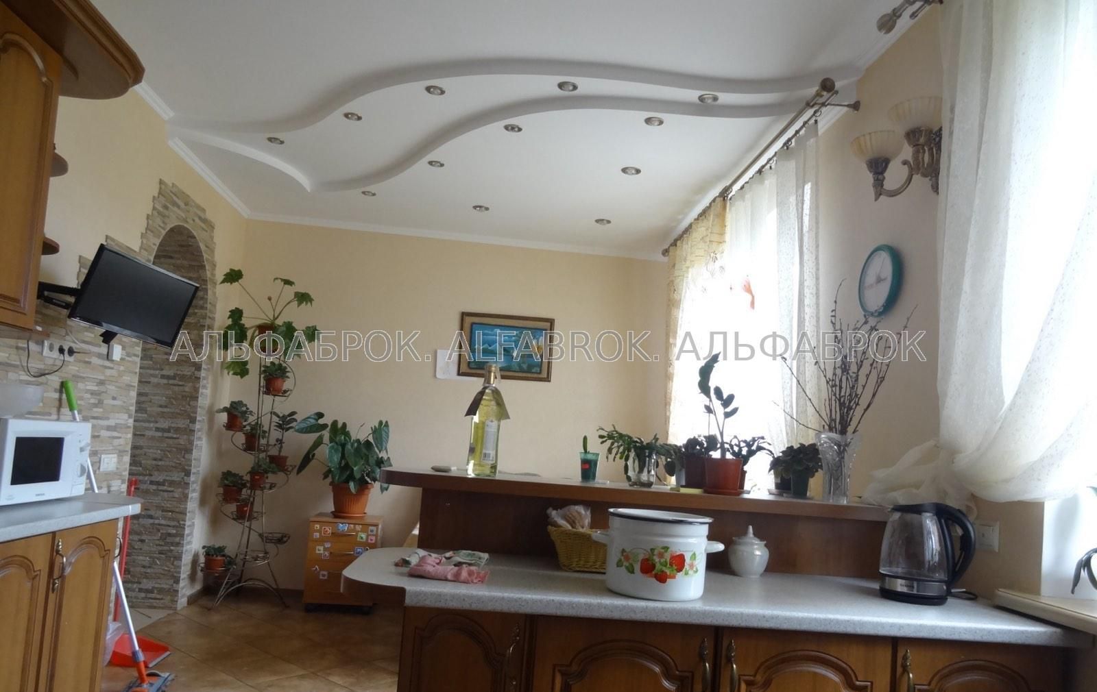 Продам 2-х этажный дом в с. Мрия (Мечта), Житомирская трасса