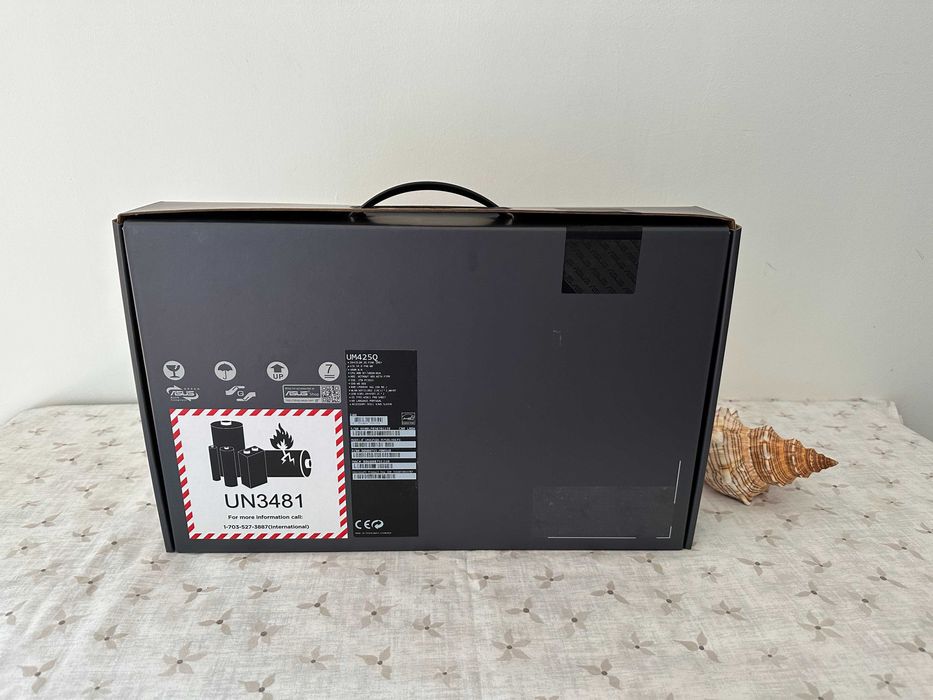 Portátil Asus Zenbook 14 em ÓTIMO estado + pack de OFERTA