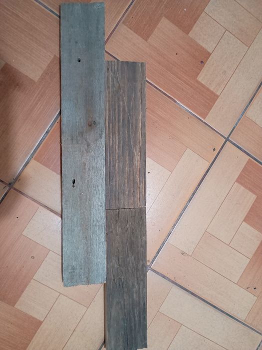 Stare deski na ścianę