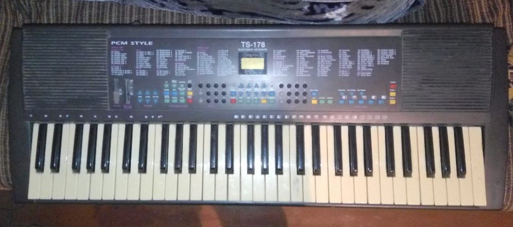 Keyboard Thompsonic TS 178