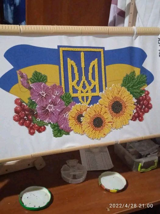 Продам картину вышиту бисером