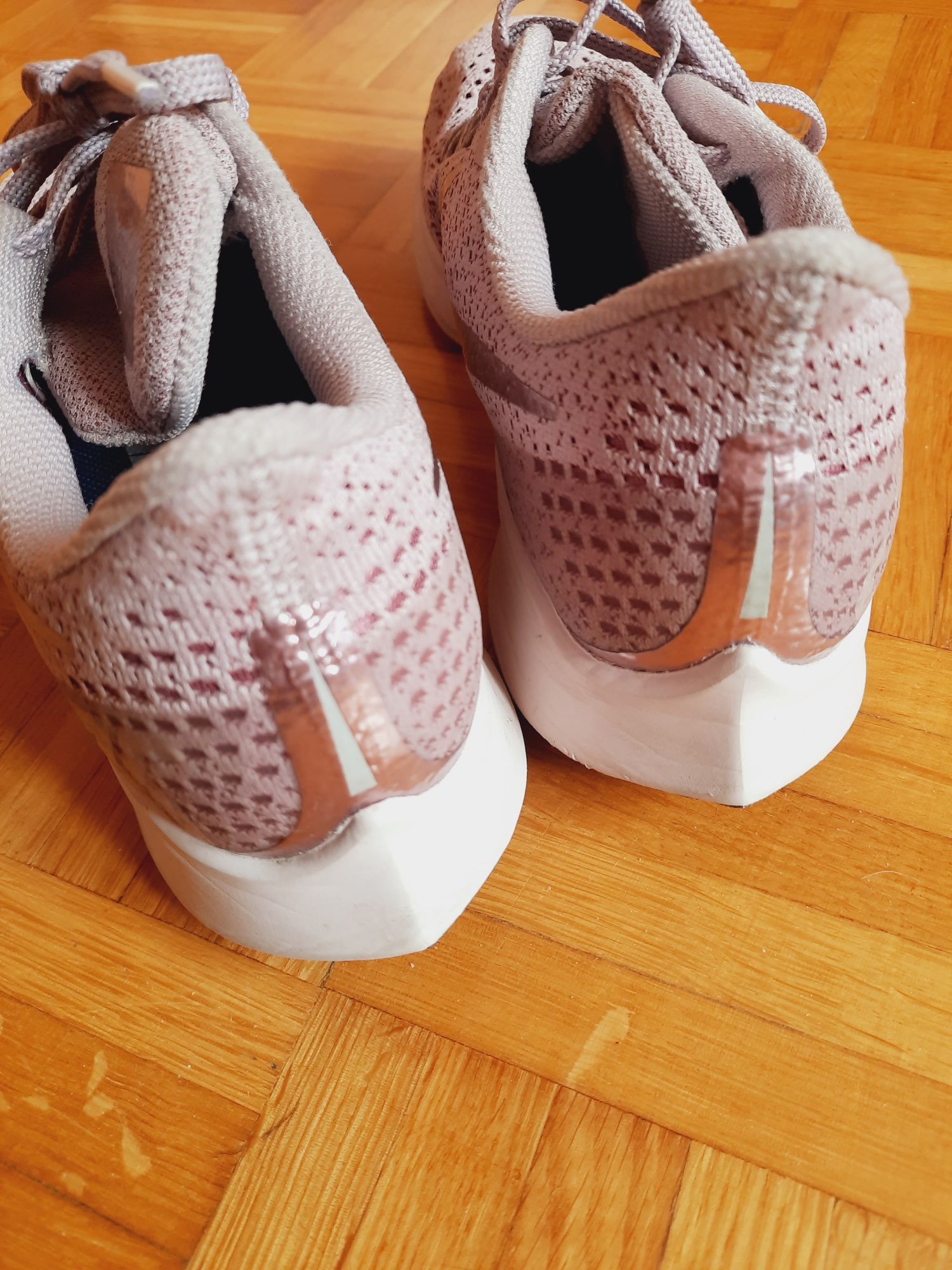 Piękne sneakersy adidasy nike running jak nowe