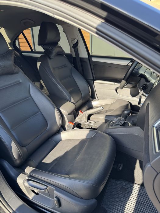 Volkswagen Jetta SE 1.8 2014