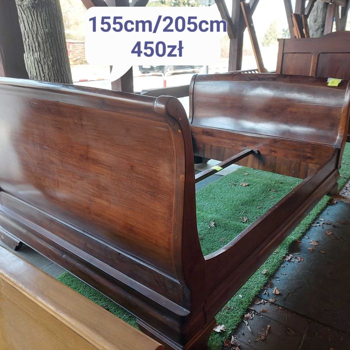 Antyczne łóżka drewniane o różnych wymiarach