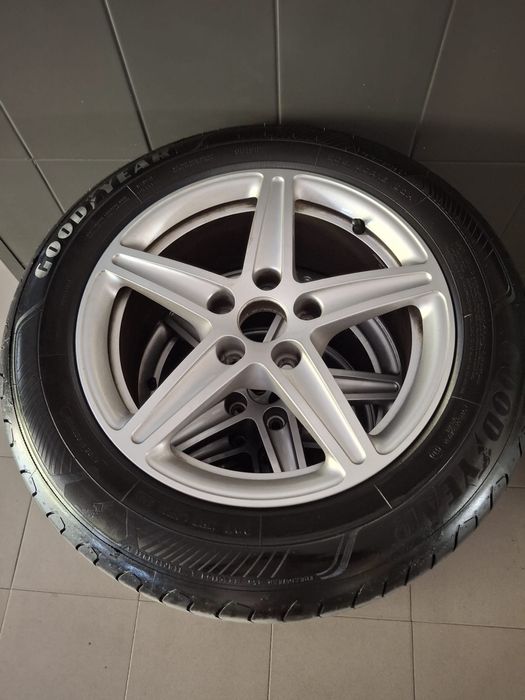 Pneus goodyear com jantes