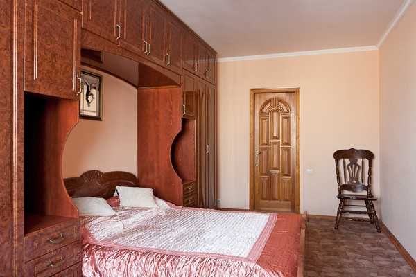 Аренда  посуточно с Бассейном Софиевская борщаговка .