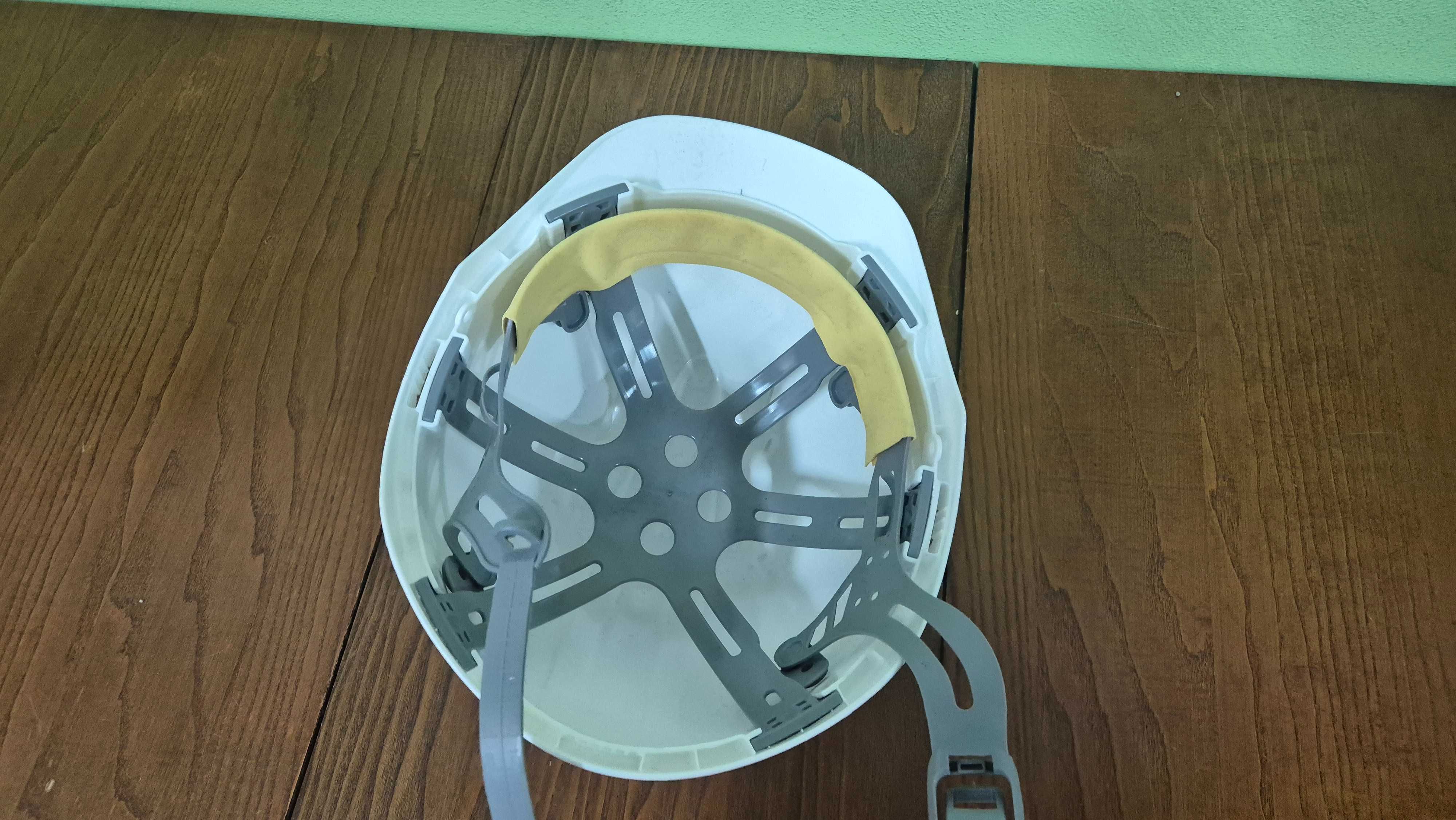 Kask ochronny dla budowlańców JSP EVO2