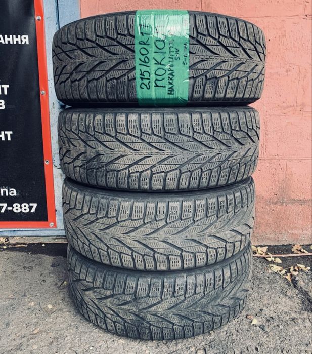 215 60 17 nokian зима 4 штуки протектор 60%