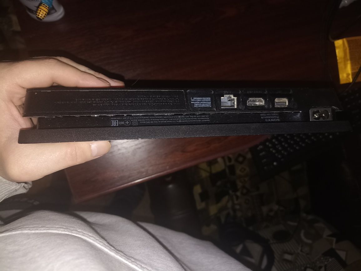 Sony playstation 4 с двумя джойстиками