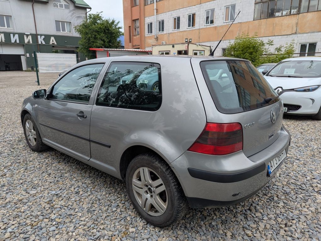 Volkswagen Golf 2002