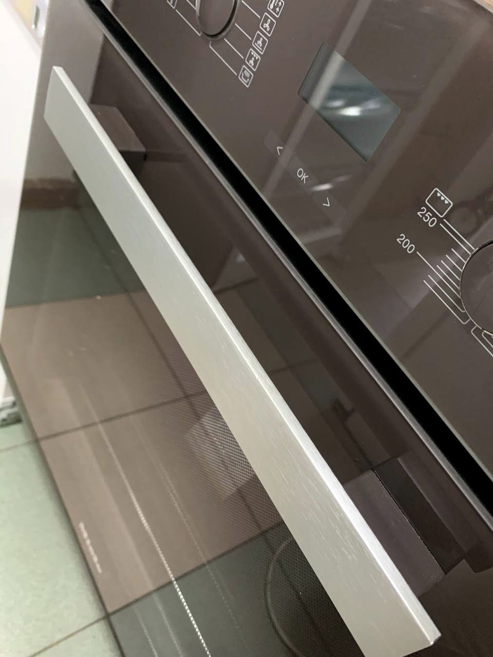 Духова шафа Miele H 2663 B