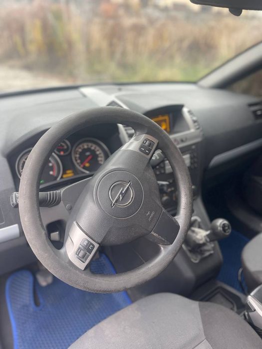 Продам opel zafira b 1.9