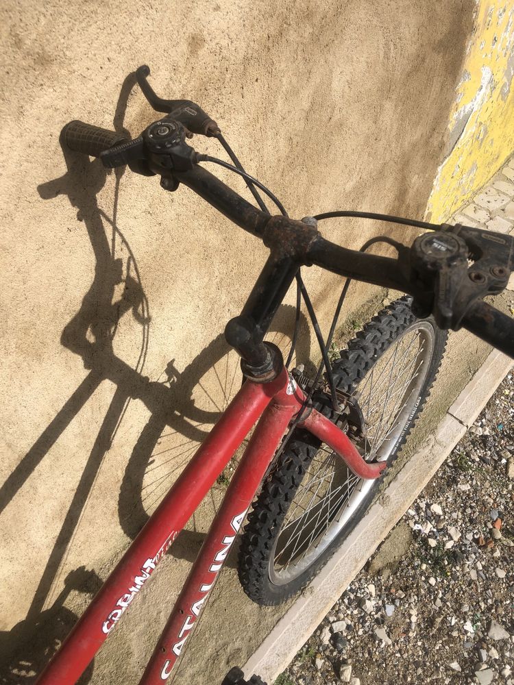 Bicicleta montanha usada