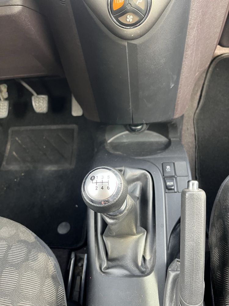 Toyota IQ 1.4 DID