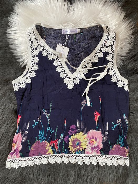 Bluzka damska podkoszulka na ramiączkach TOP M/L koronka kwiaty lato