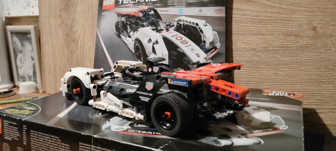 LEGO Technic 42137