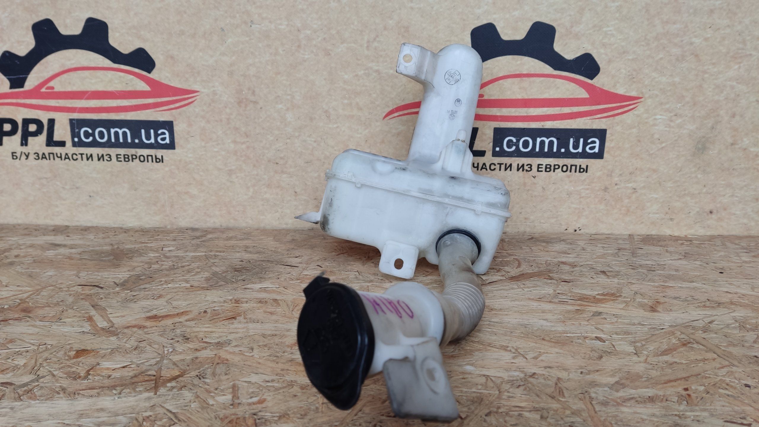 Daihatsu Materia 2006-2012 Бачок омывателя 860142-761