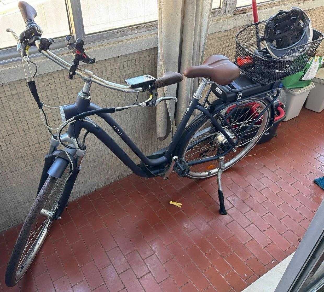 BICICLETA ELÉTRICA ELOPS 900E QUADRO BAIXO AZUL-ESCURO (como nova)