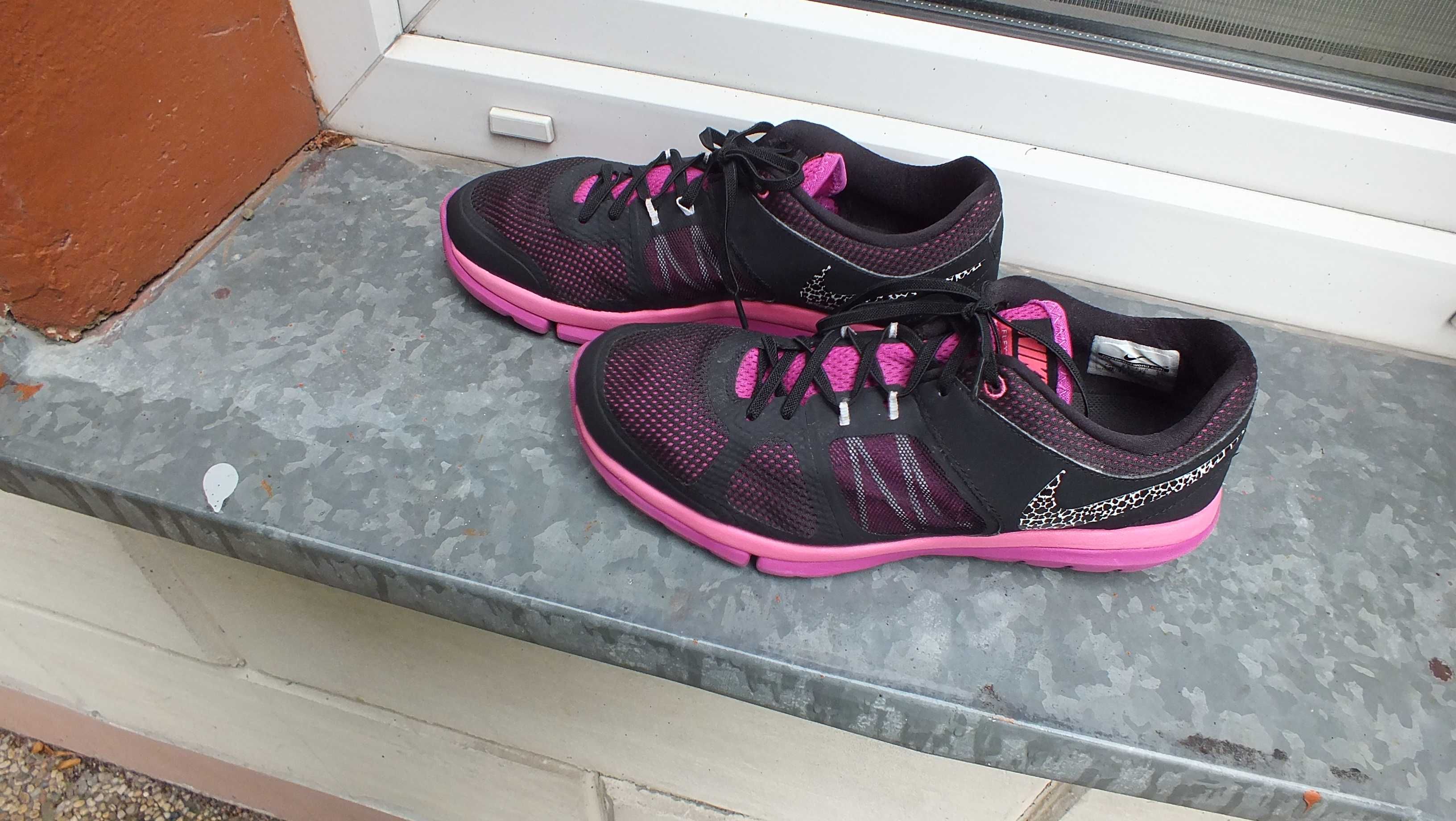 Super buty sportowe marki Nike flex roz 43
