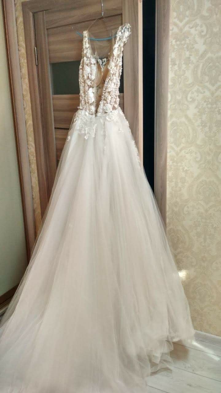 Весільне плаття(сукня)