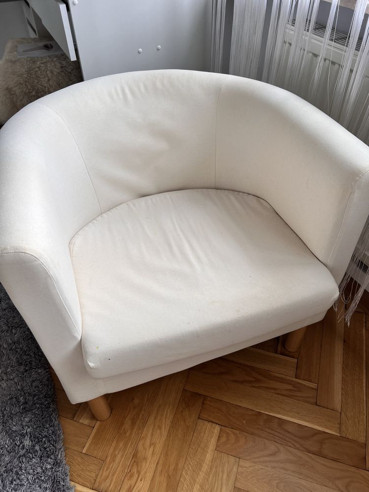 Fotele biale sprzedam z Ikei Olarp