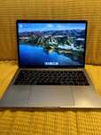MacBook Pro (13-calowy, 2017 r., dwa porty Thunderbolt 3)