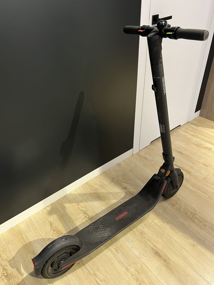 hulajnoga elektryczna Ninebot Kickscooter E25E