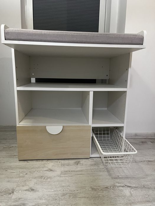 Stół do przewijania/ biurko SMASTAD ikea z materacem