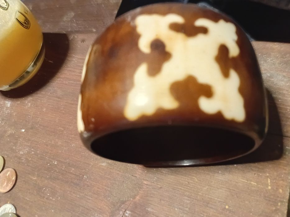 Pulseira com embutidos