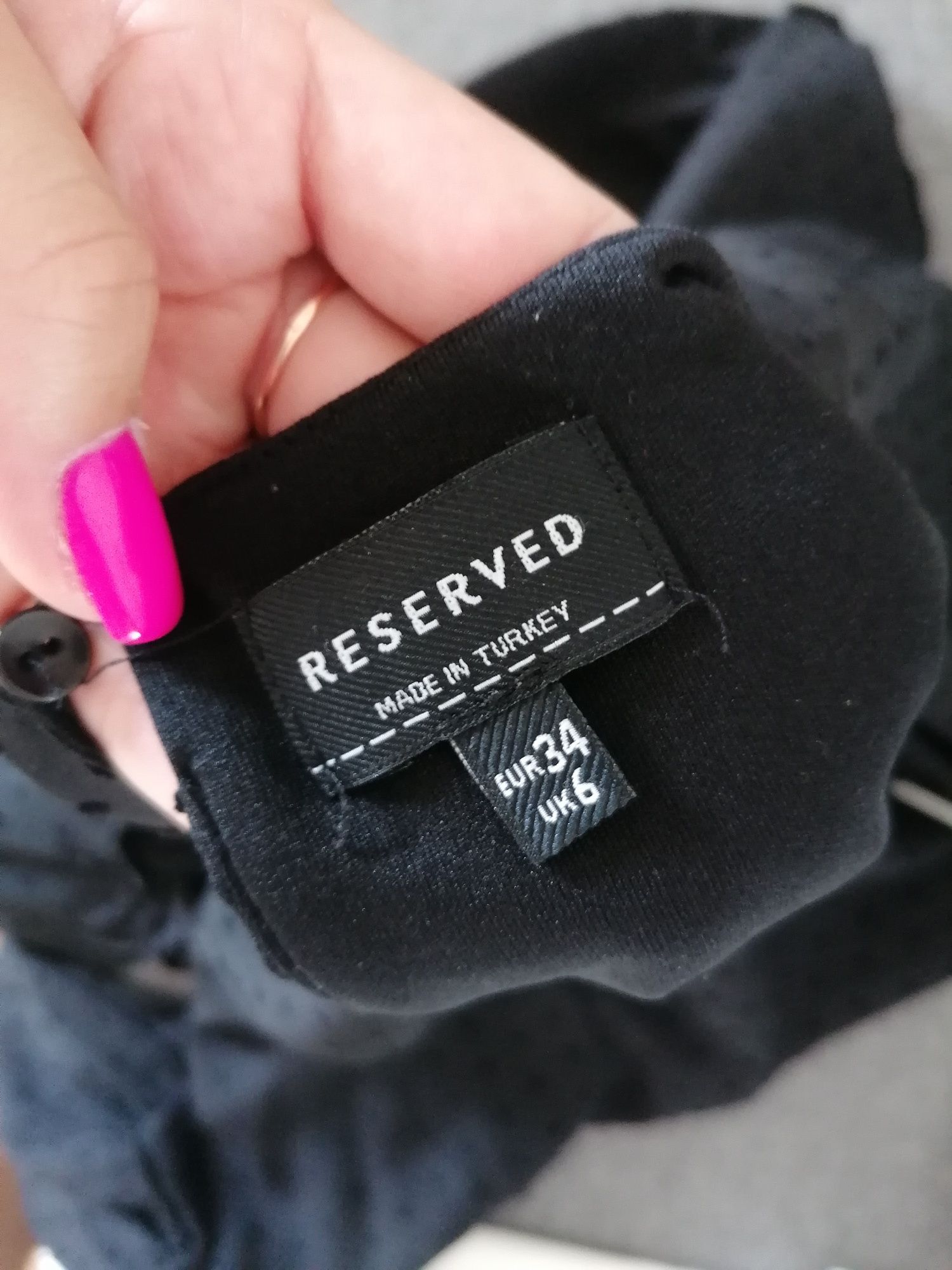 Sukienka Reserved