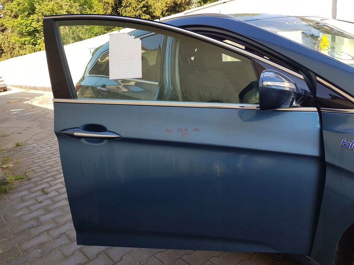 Hyundai I40 Kombi Drzwi Prawy przód YU6 2011