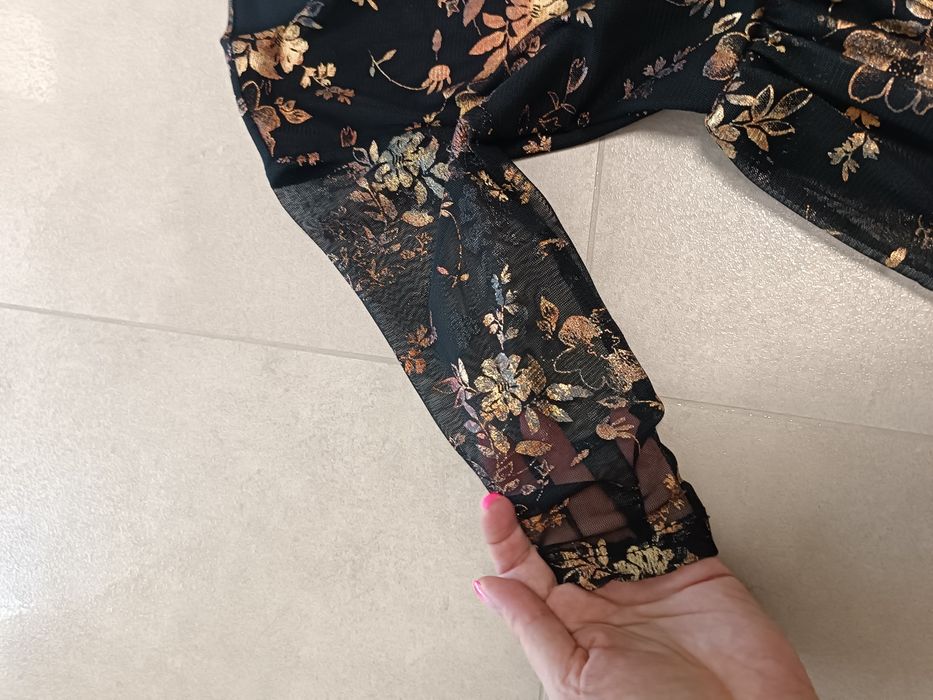 Elegancka sukienka tiulowa Mohito, złote kwiaty, 116/122, jak nowa