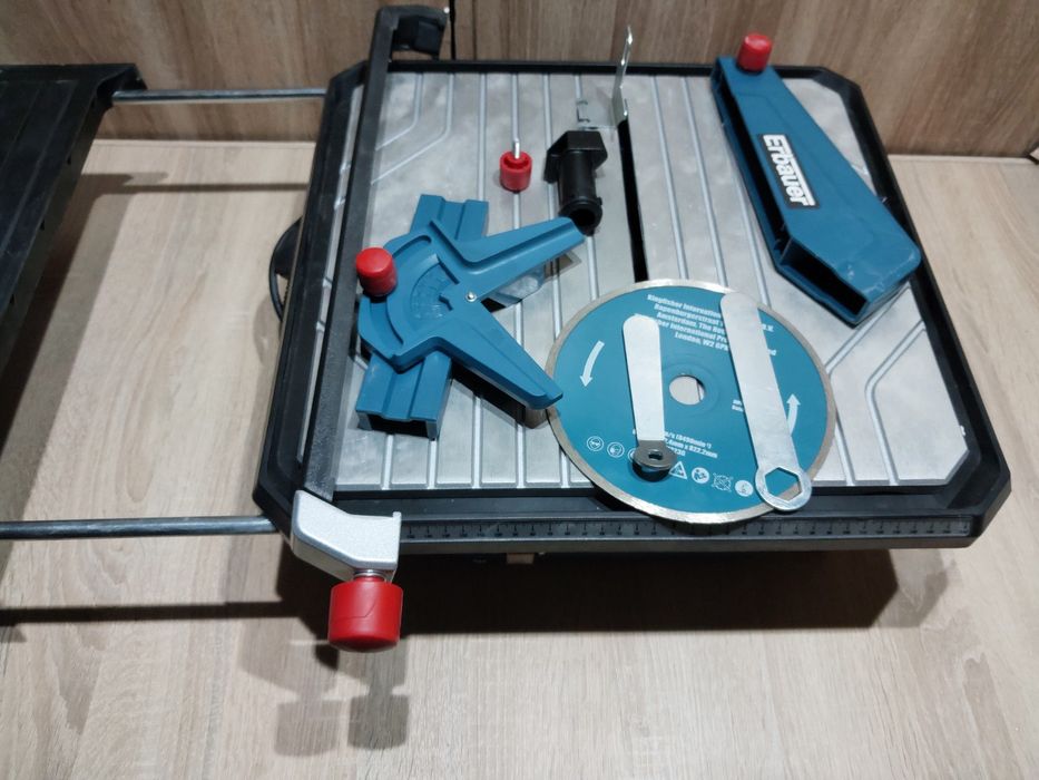 Erbauer 750W przecinarka do płytek