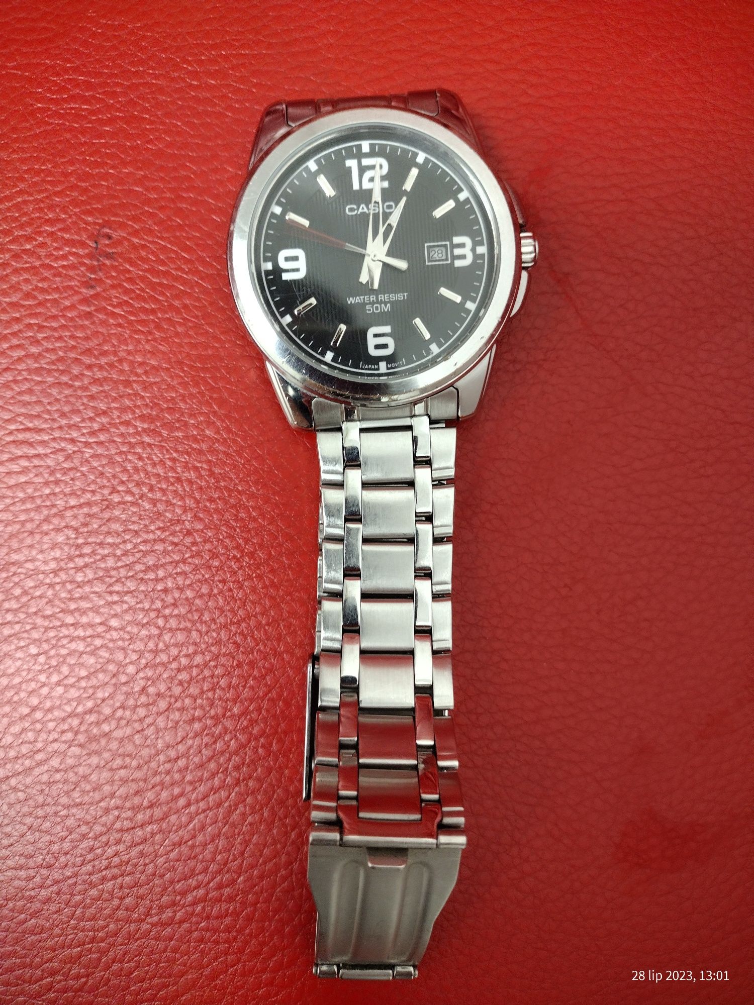 Zegarek Casio klasyczny z datownikiem
