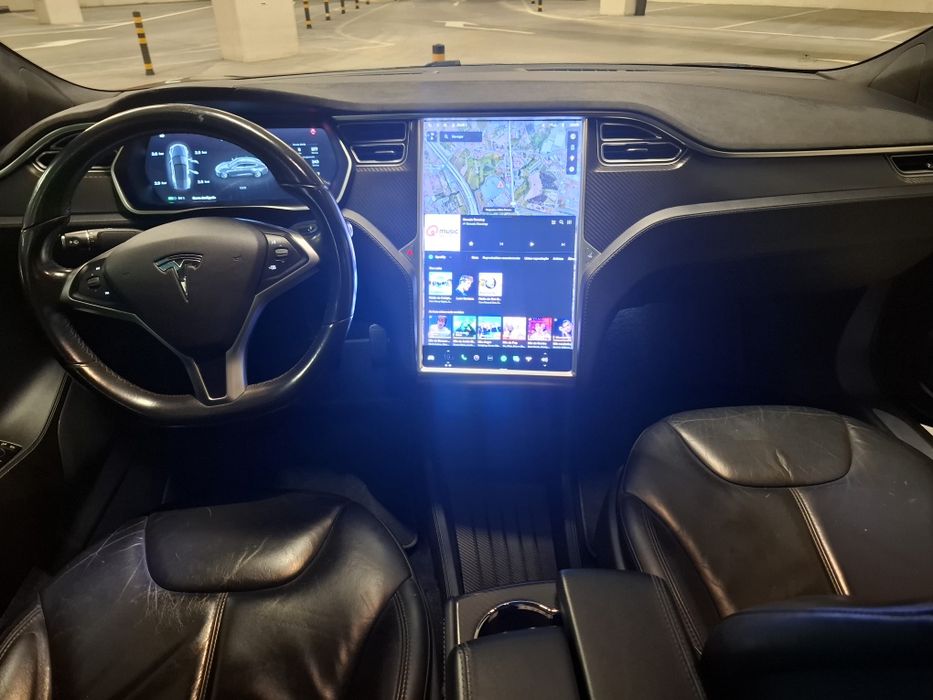 Tesla S85  carregamento vitalício