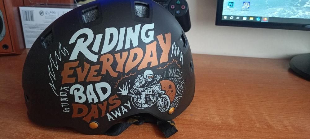 Kask Oxelo plus ochraniacze kpl