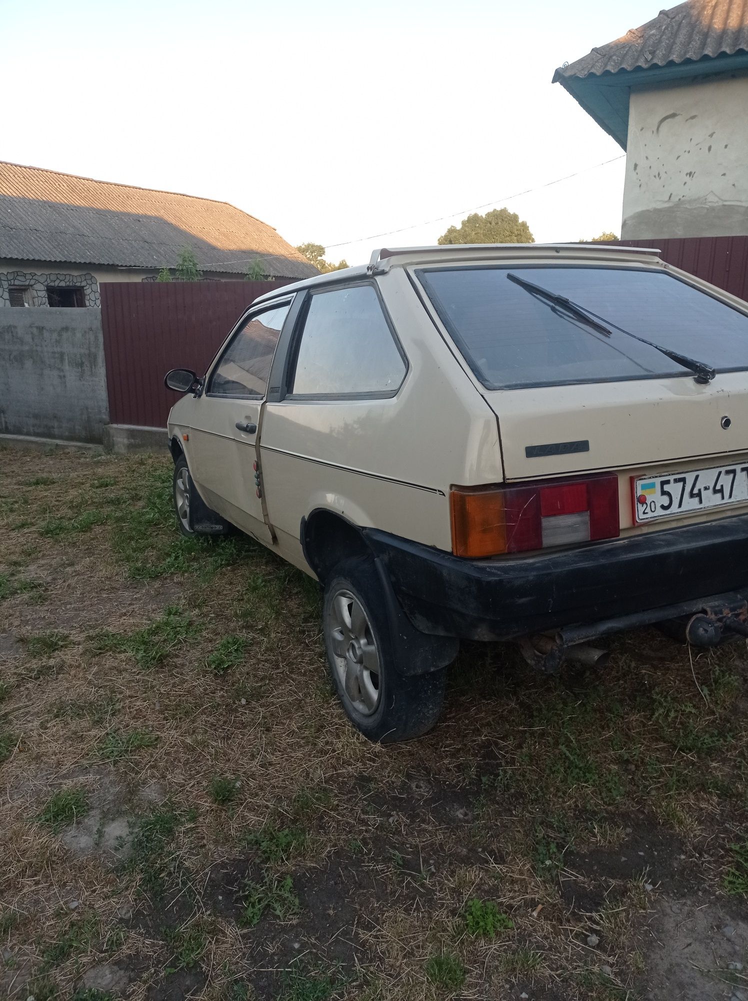 Продам машину ваз 2108