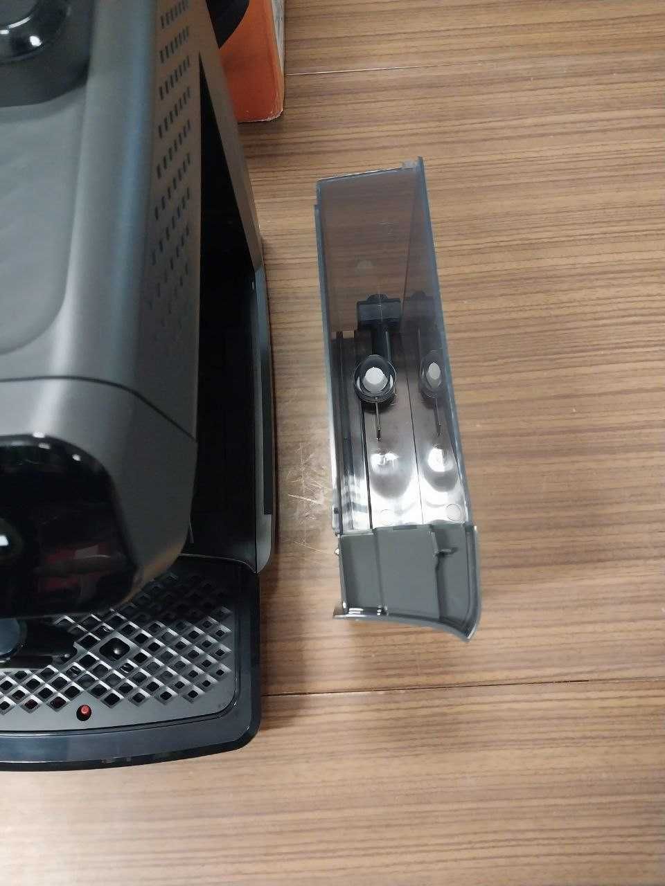 Ekspres do kawy Philips Series 800 EP0824