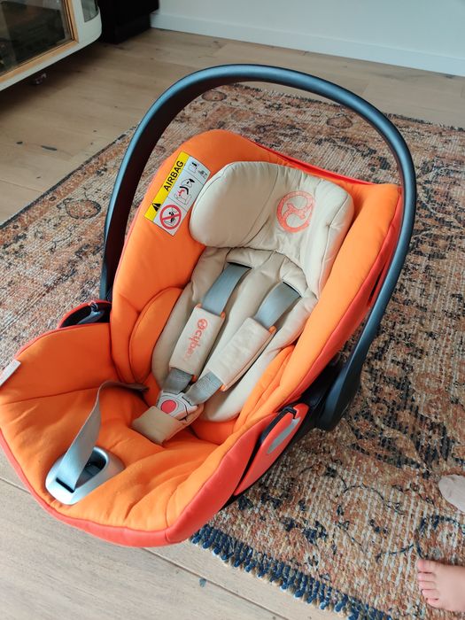 Fotelik 0-13 Cybex Aton Q wraz z bazą ISOFIX