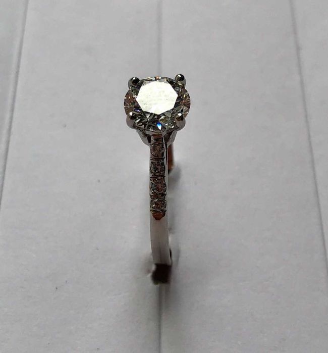 Белое золото 585 с бриллиантом 1.0 карат