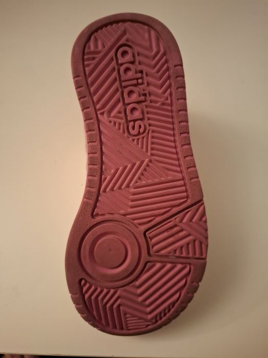 Vendo Ténis  de menina do tamanho 28 da adidas