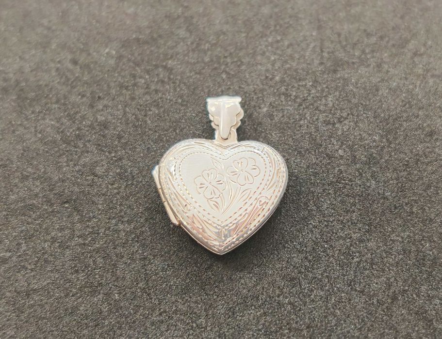 Srebrna zawieszka Sekretnik Serce p925 5,5g 3,2x2,3cm