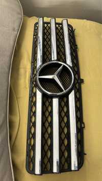 Mercedes G , atrapa grill W463