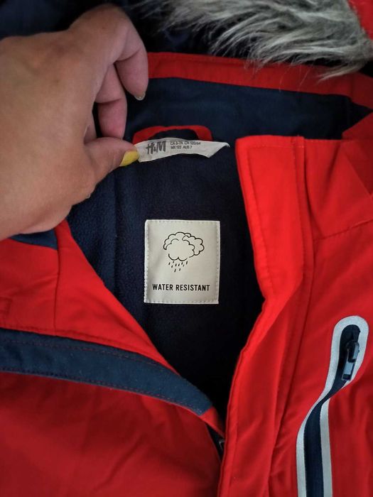 Куртка тепла H&M 6-7 років 122 см холодна осінь тепла зима