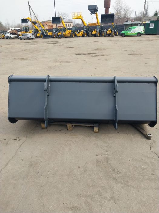 Строительный ковш JCB с зубами