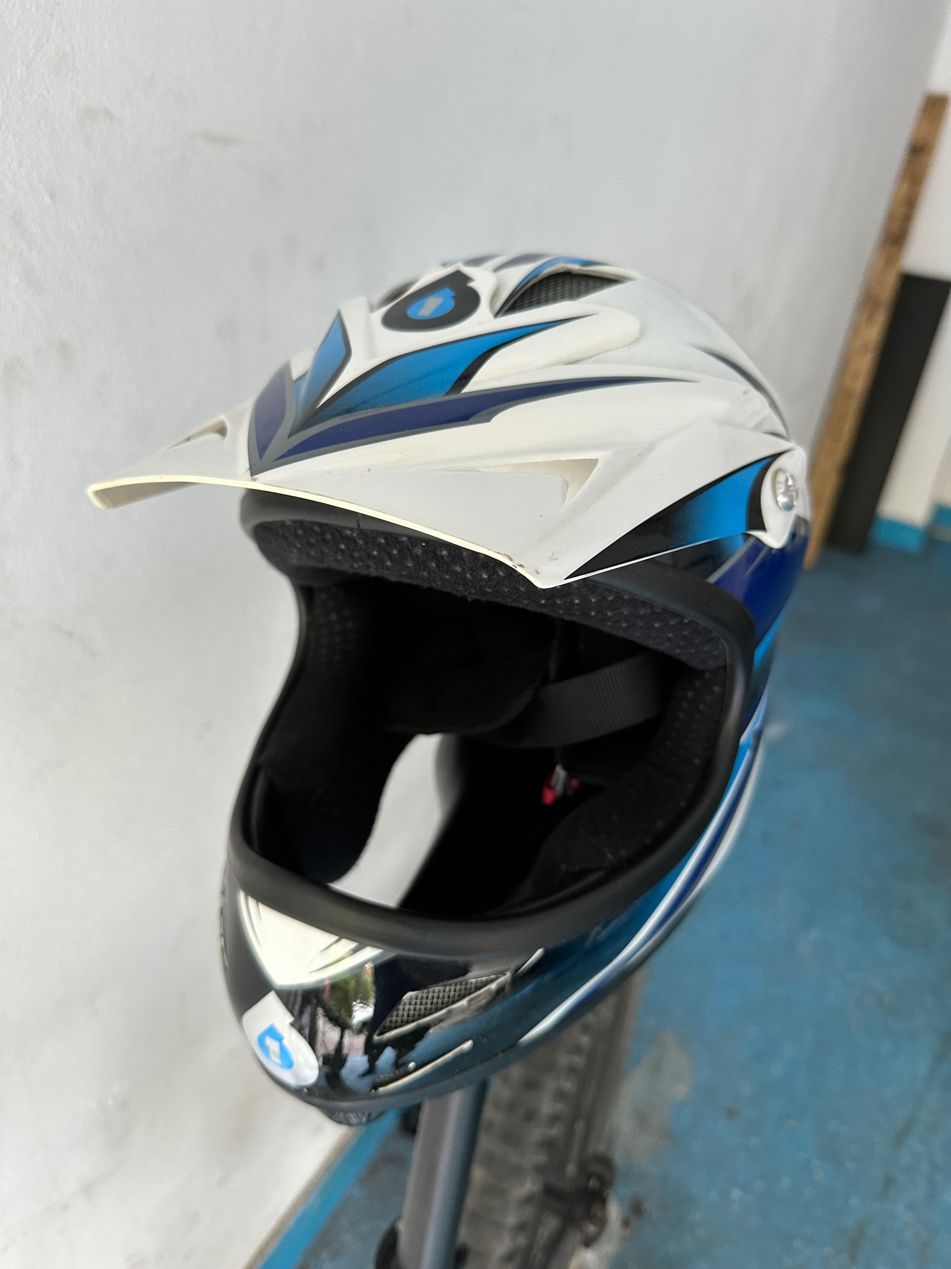 Kask fullface sixsixone M