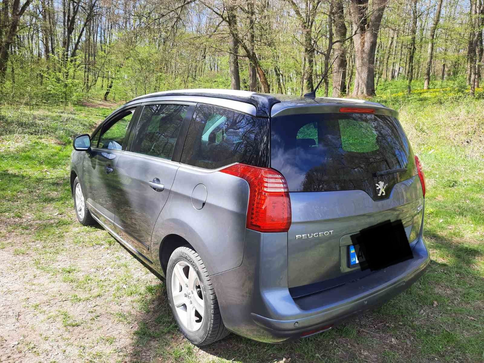 Peugeot 5008.в максимальной комплектации